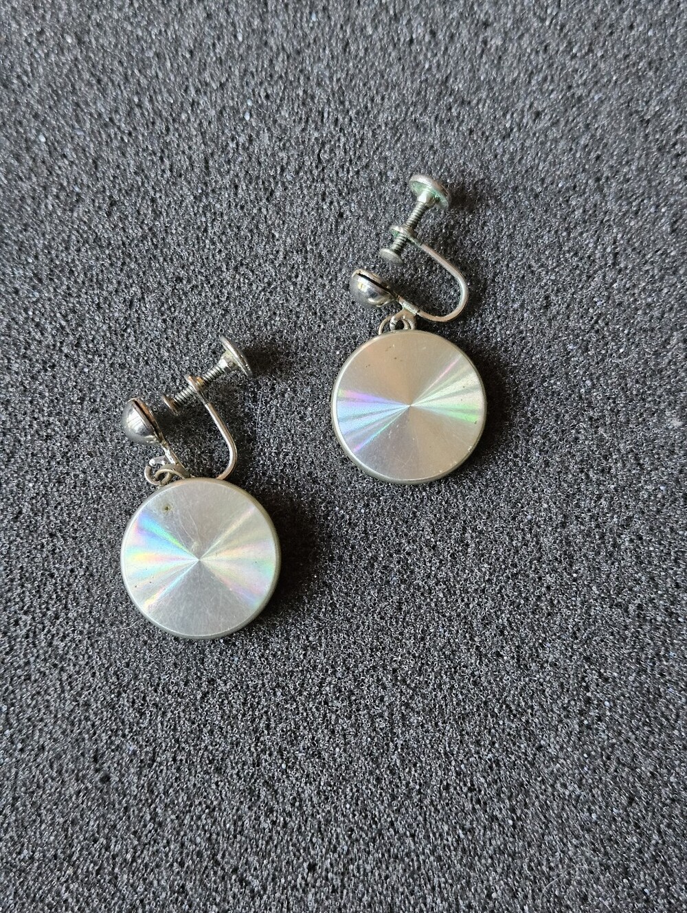 Silver Tone Round Disc Screw-On Earrings - Iridescent Silver